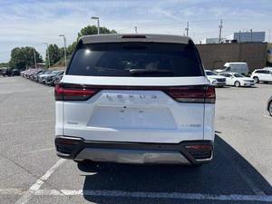 SUV de luxe LX 600 d'occasion 2023 à vendre - Product Image 3