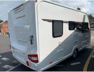 Caravana Familiar de Viaje Swift Sprite Alpine 2 Exclusive Totalmente Nueva 2025 Autocaravana-Euro 6 de Un Dormitorio en Blanco - Product Image 3