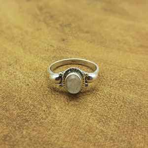 Gorgeous 925 Sterling Silver Hammered Band Ring <b>Light</b>-Weight Bohemian Moonstone Gemstone Dainty Bezel Setting Oval Cut Parties - Product Image 4