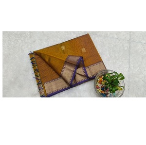 Sari élégant Maheshwari Lotus Buta en coton et soie tissé, sari haut de gamme fait main pour les fêtes et les occasions spéciales - Product Image 2