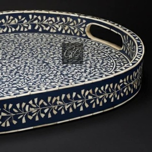 Bandeja de servicio de madera con incrustaciones de hueso de diseño moderno con asa MS Handicraft Forma personalizable y patrón hecho a mano para uso doméstico - Product Image 3