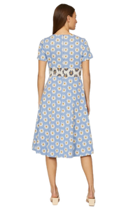 Vestido con estampado de margaritas suave y cómodo de calidad superior para mujer Vestido informal con mangas abullonadas disponible para la venta - Product Image 4