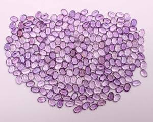 Vente en gros de pierres précieuses ovales en améthyste brésilienne naturelle de qualité AAA, 4x3 mm, pour la fabrication de bijoux - Product Image 1
