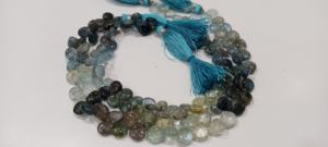 Cuentas lisas con forma de corazón de Aguamarina de musgo natural vendidas por hebra cuentas largas de 9 pulgadas - Product Image 2