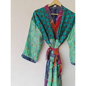 Kimono de seda Sari reciclado, bata con patrón Floral, bata de maternidad india, ropa larga térmica para verano, playa, cubierta de otoño - Product Image 4