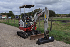 รถขุดขนาดเล็ก TAKEUCHI TB215 R แบบตีนตะขาบ สภาพใหม่/มือสอง พร้อมเครื่องยนต์ ปั๊ม KYB และแรงบิดสูง - รับประกัน 2 ปี - Product Image 3