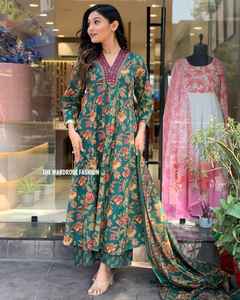 Alta demanda, diseñador de moda Kurtis para mujer, ropa informal de oficina y fiesta, disponible a granel, disponible a precio de exportación - Product Image 5