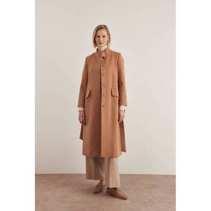 กระเป๋าสะพายไหล่ลายทอแบบฤดูใบไม้ร่วง รุ่น Camel Judge Yaka - Product Image 1