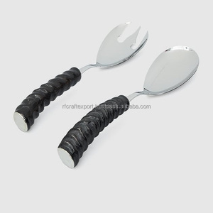 Juego de cubiertos chapados en oro brillante de aspecto increíble de la India por RF Crafts Cuerno Mango Cuchara y tenedor para servir regalos - Product Image 1
