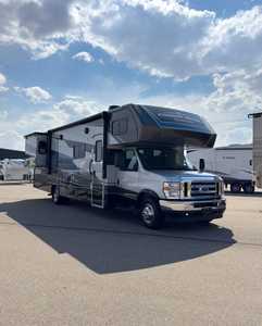 Camion tracteur poids lourd commercial avec cabine couchette 6x4 diesel pour le transport de marchandises - Product Image 1