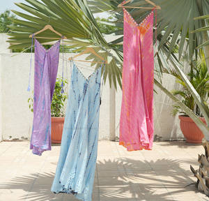 Nouveau designer été femmes portent longue rayonne cravate teinture à la mode dos nu col en V profond vêtements de plage et robe décontractée - Product Image 4