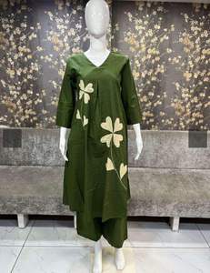 Ensemble de 2 pièces en cordon patchwork incroyable, 4 couleurs magnifiques disponibles, élégant, confortable et parfait pour le quotidien et les tenues décontractées - Product Image 2