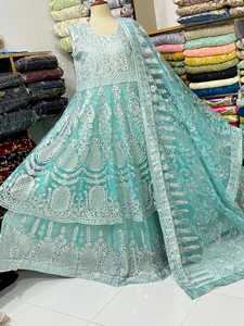 Hermoso bordado trabajo de piedra hecho a mano paquistaní Lehenga Choli indio y ropa paquistaní para bodas precio - Product Image 3