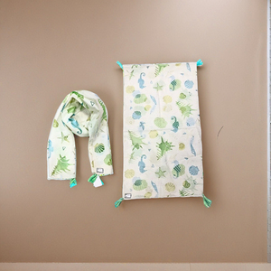 Xuất Khẩu Chất Lượng Sang Trọng Hoa In Pleated Khăn Phụ Nữ Thời Trang Satin Khăn Choàng Kim Cương Khăn Đen Biên Giới Biểu Tượng Tùy Chỉnh Có Sẵn Quà Tặng - Product Image 5