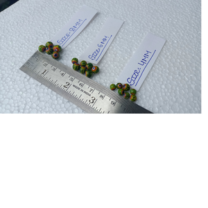 Perles de verre millefiori de couleur verte sur mesure à partir de 4 mm idéales pour les créateurs de bijoux africains à revendre - Product Image 1