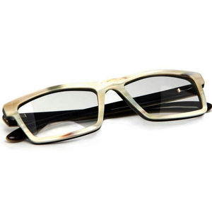 Monture de lunettes en corne de buffle de forme classique, design unique - Product Image 4