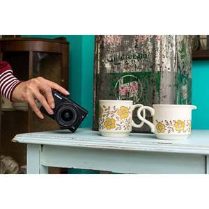 Cámara Digital sin Espejo Negra Renovada con Wi-Fi y NFC para Fotografía y Grabación de Video con Elementos de Sensor CMOS CCD - Product Image 5