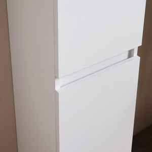 Columna de Baño Suspendida Blanca con Elegantes Estantes para Organizar tu Espacio - Product Image 5