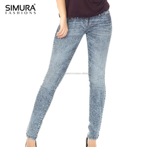 Jeans de Mezclilla Stonewashed de Pierna Recta y Cintura Media para Mujer, Estilo Casual, Tela de Algodón/Spandex, Marca SIMURA - Product Image 2