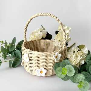 Hermosa Mini cesta de ratán tejida a mano, margaritas de ganchillo decoradas, cesta de almacenamiento de Pascua para el hogar o la boda - Product Image 3
