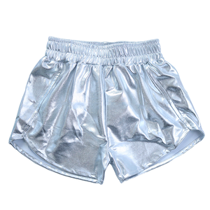 2025 verano niñas pantalones cortos de gimnasio de cintura alta Color sólido transpirable Pu cuero niños tela metálica pantalones cortos de cintura alta - Product Image 2