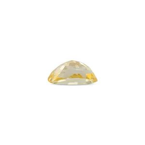 Saphir Jaune Naturel (Pukhraj) 3,15 Carats, Taille Émeraude Facettée, Pierre Libre, Matériau de Gemme Rouge, Similaire à l'Alexandrite et à l'Aigue-marine - Product Image 2