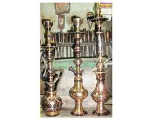 Chicha Farida de luxe, mini, type courbé, en laiton laqué oxydé, avec gravure à la main de style pharaonique - Product Image 4