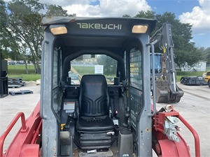 Skid Steer Track Loader 2019 TAKEUCHI TL8R Used Powerful Performance Best Mini Small Skid Steer Loader With Bucket for Sale - Product Image 4