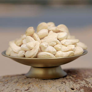 Noyaux de noix de cajou W450 de qualité supérieure crus sans coque Noix de cajou entières blanches Kaju Livraison rapide Emballage personnalisé Service OEM/ODM - Product Image 6