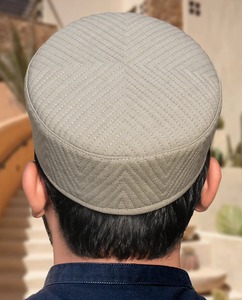 Elegante gorra de oración hecha a mano para hombres, diseño transpirable para eventos religiosos, Namaz, impermeable para deportes al aire libre, uso informal - Product Image 3
