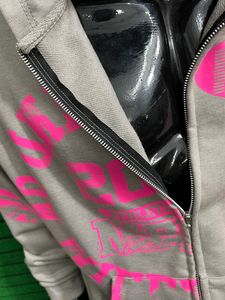 Sweat à capuche zippé imprimé gris et rose pour homme, coupe régulière, style streetwear, idéal pour l'automne – Vente en gros - Product Image 3