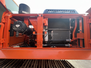 Excavatrice sur chenilles Doosan DX300 d'occasion avec garantie d'un an sur le moteur et la boîte de vitesses en vente - Product Image 5