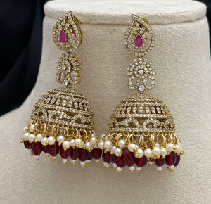 ทองโบราณมรดกราชวงศ์ kundan jhumkas ต่างหูมุกน้ำตกในทองเหลืองสำหรับงานแต่งงานของผู้หญิงและของขวัญ - Product Image 5