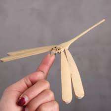 Libellule jouet whirlybird traditionnel bambou libellule Hoi An VietNam couleur naturelle ANGLE - Product Image 3