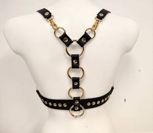 Arnés de cuero Grunge Goth Declaración Arnés de hardware de color dorado - Product Image 4