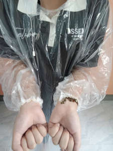 Chubasquero de PE de Vietnam de alta calidad, ligero, desechable, impermeable, portátil, para exteriores - Product Image 3
