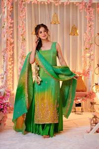 Salwar Kameez en soie vert et jaune de style Bollywood, tenue ethnique élégante brodée avec dupatta pour les mariages et les festivals - Product Image 3