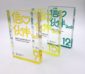 2025 nuevos trofeos de cristal coloridos exquisitos y únicos: eleve sus premios de campeón con diseños personalizados impresos en UV - Product Image 4