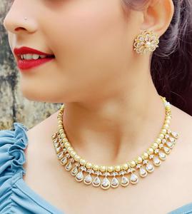 Collier de perles CZ coupe étoile de qualité supérieure avec goujons pour les femmes ensemble de collier de luxe à usure minimale parfait pour les tenues de fête - Product Image 3