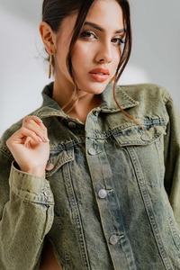 Veste en jean décontractée personnalisée fabriquée en usine veste en jean 100% coton délavé pour femmes de qualité supérieure - Product Image 6