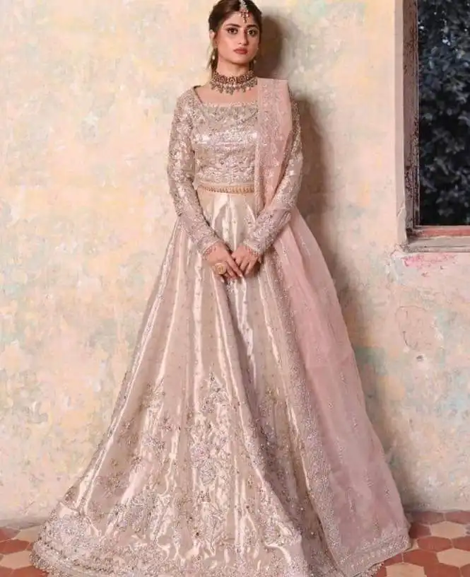 Высокое качество без спинки свадебное длинное макси свадебное платье на заказ свадебное платье Lehanga Choli 2023 горячая Распродажа свадебное платье