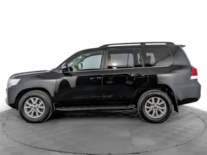 2019 LAND CRUIZER 200 SERIES <b>RESTYLING</b> 2 Low Mileage Sound Engine AUTOMATIC Transmission Panoramic roof lights Ready to - Product Image 3