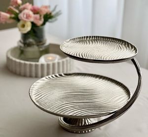 Plateaux de service uniques en aluminium Fabriqué en Inde Plateau de service en aluminium Plats de service en aluminium - Product Image 3