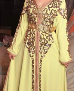 Kaftan Marocain Magnifique Caftan Coloré Musulman Traditionnel Orné de Perles de Pierre Travail Fait Main Nouveau Design 2022 - Product Image 1