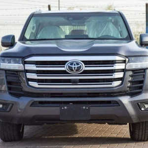 Toyota Cruiser 2022-2024 Usado, Motor GCC, Emisión Euro IV, Asientos de Cuero, Techo Panorámico, Transmisión Automática - Product Image 1