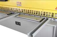 Cisaille à guillotine CNC 12x3200mm QC12K à poutre pivotante hydraulique pour la découpe de métaux – Équipement d'usine