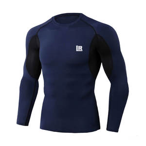 เสื้อยืดออกกำลังกายผู้ชาย ทรงเข้ารูป คอกลม ผ้าสแปนเด็กซ์ผสมโพลีเอสเตอร์ ระบายอากาศได้ดี แห้งเร็ว เหมาะสำหรับวิ่งและเล่นกีฬา ลายดิจิตอล - Product Image 5