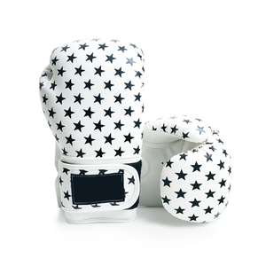 Gants de boxe professionnels en cuir PU de haute qualité de 14oz avec logo personnalisé tailles directes d'usine 6oz 16oz pour adultes à l'extérieur - Product Image 1