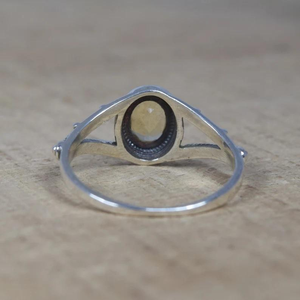 แหวนพลอยซิทรินสีเหลืองทรงเหลี่ยมเงินแท้ 925 ทำด้วยมือ เครื่องประดับพลอยธรรมชาติ แหวนดีไซน์เนอร์ แหวนของขวัญวันวาเลนไทน์ - Product Image 4