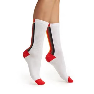 2025 Logo personnalisé sport hommes chaussettes de haute qualité prix usine anti-dérapant tenue décontracté pour la saison d'automne - Product Image 5